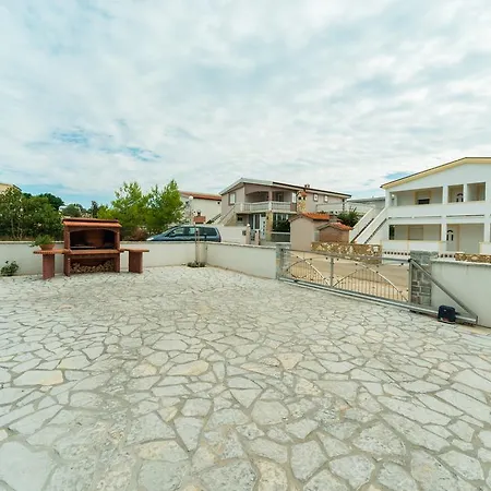 Kresic Apartment *