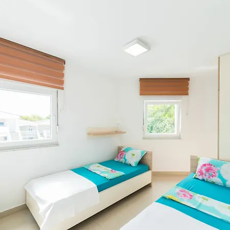 Kresic Apartment Vir